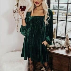 Elegant Green Velvet Dress
